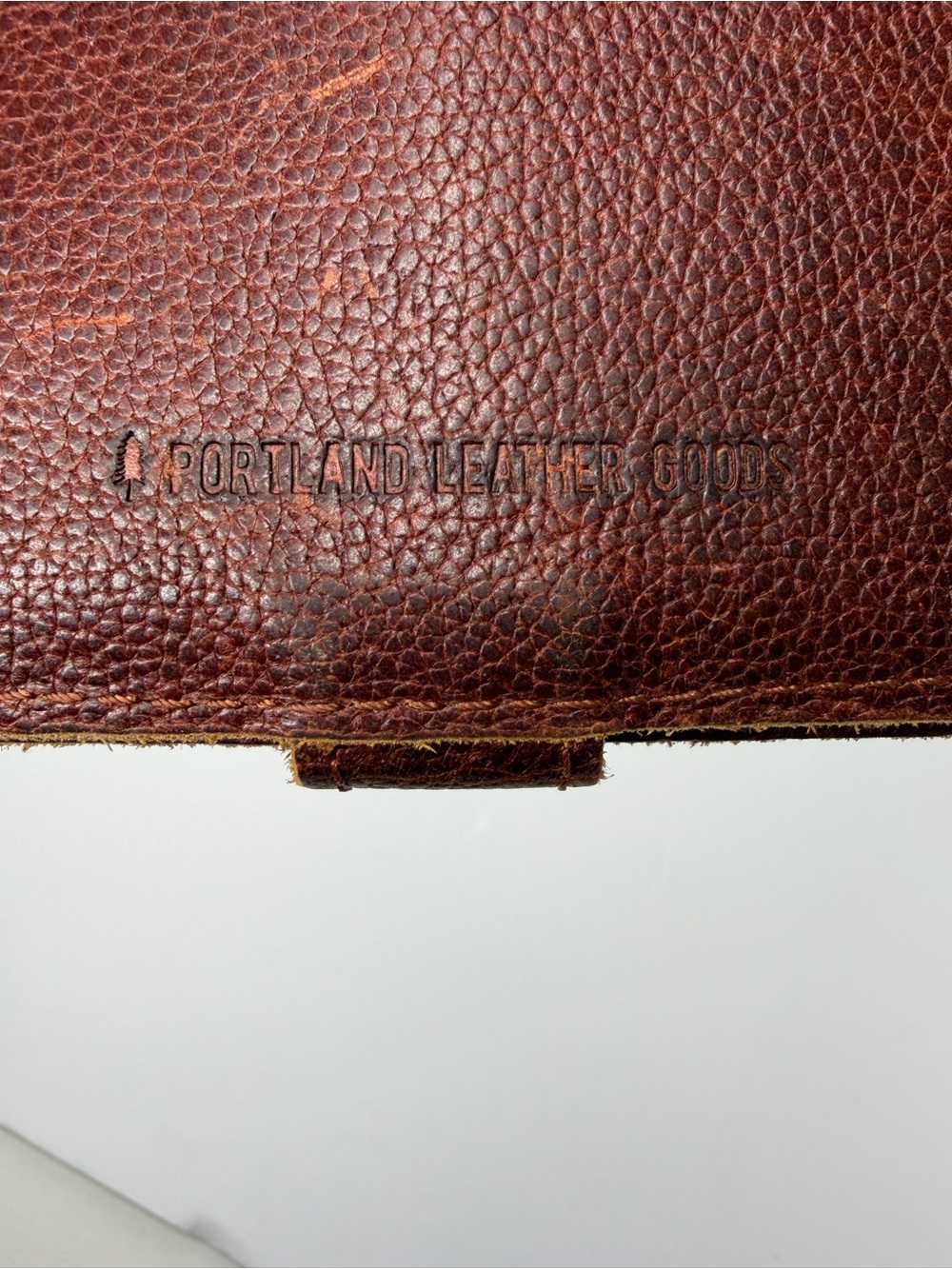 Portland Leather Goods Womens Bifold Wallet Pebbled Leather Brown Distressed - Picture 6 of 6